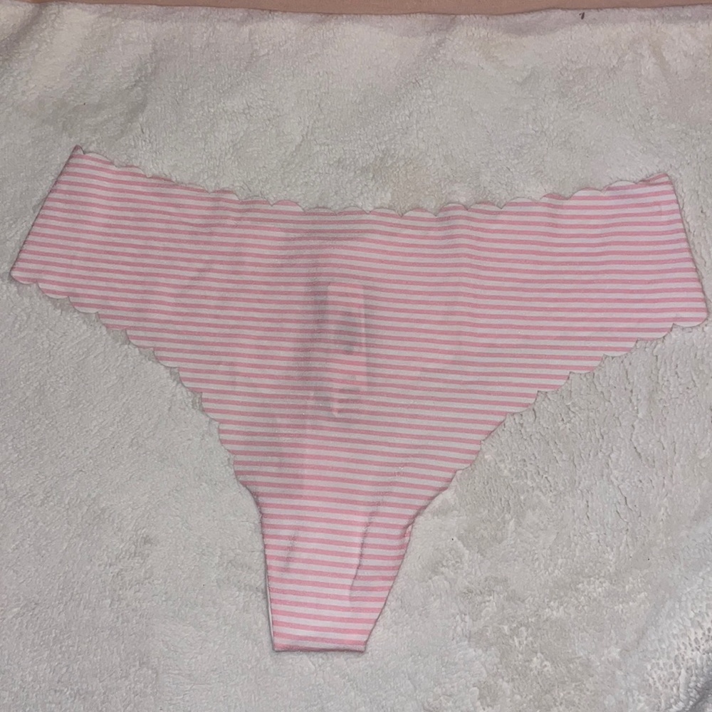 Victoria’s Secret thong